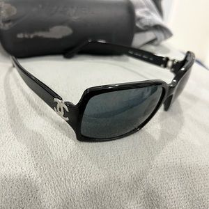 Authentic CHANEL CC Logos Sunglasses Eye Wear Plastic Black Silver
